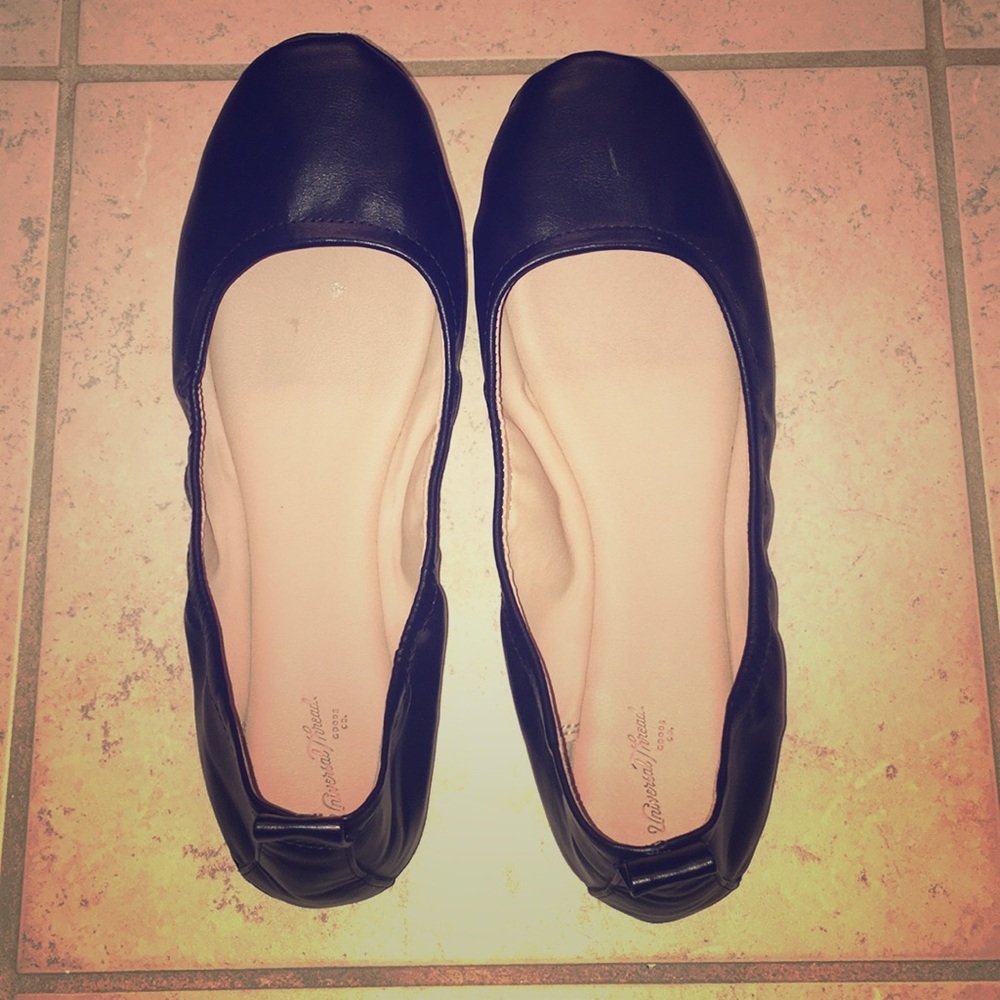 Dress shoes